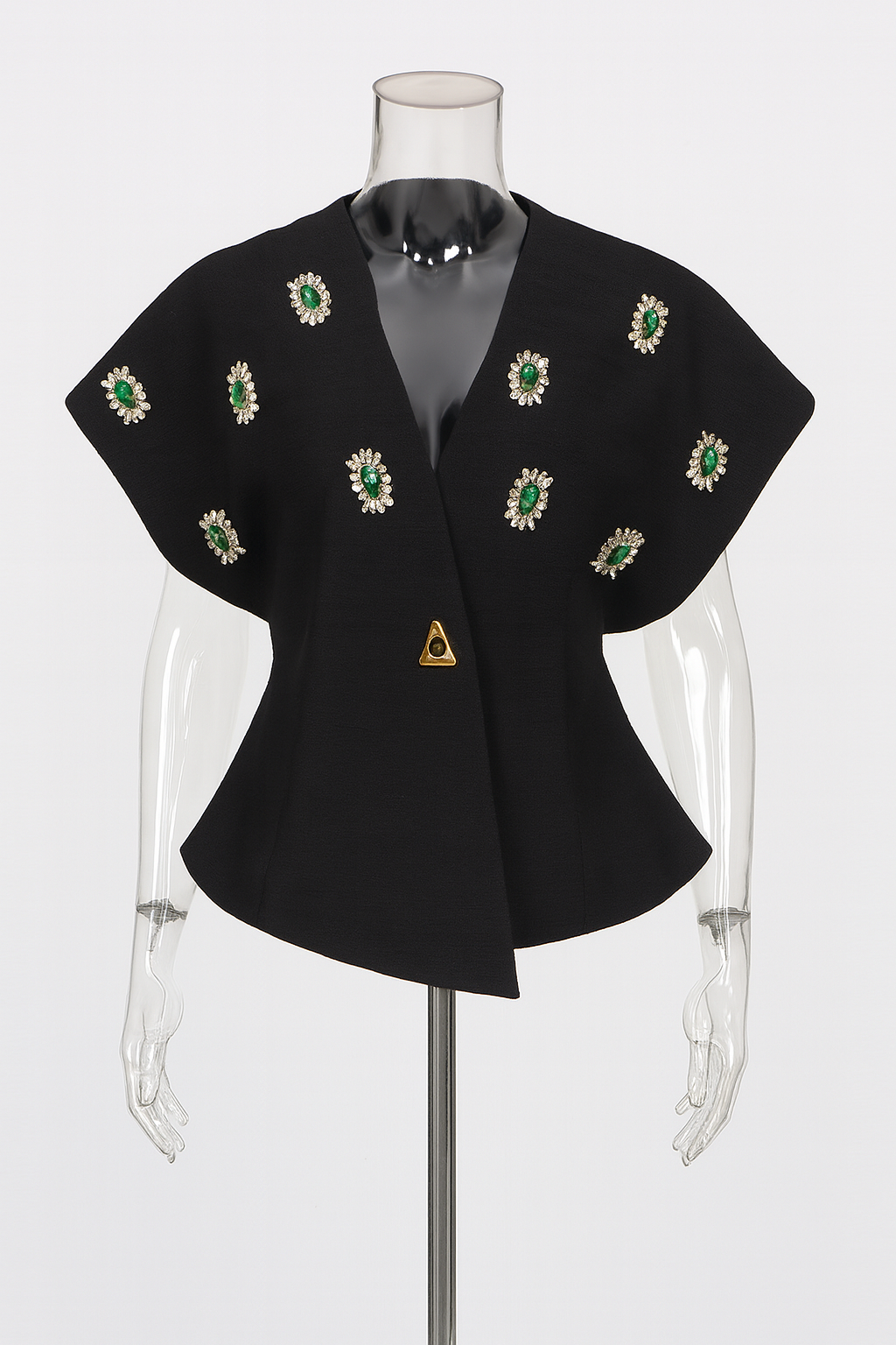 Top asymétrique chic avec broches bijoux