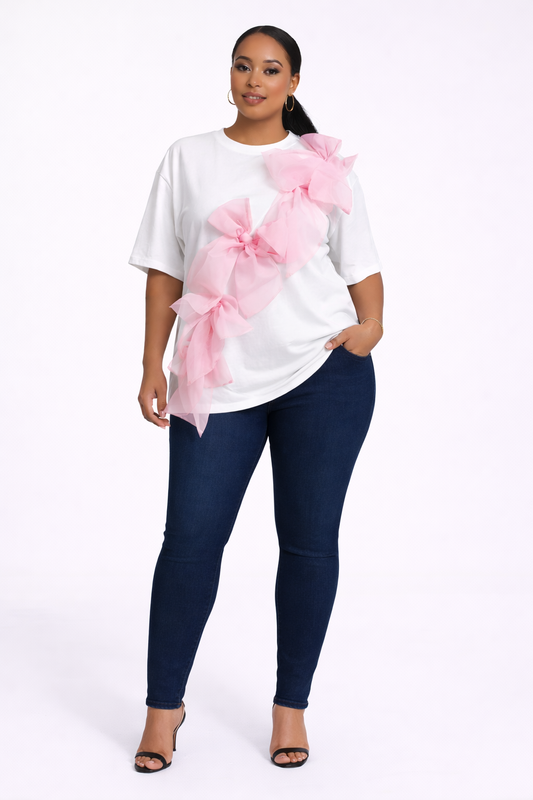 T-shirt Blanc Élégance  à manche courte  – Nœuds Roses en Organza