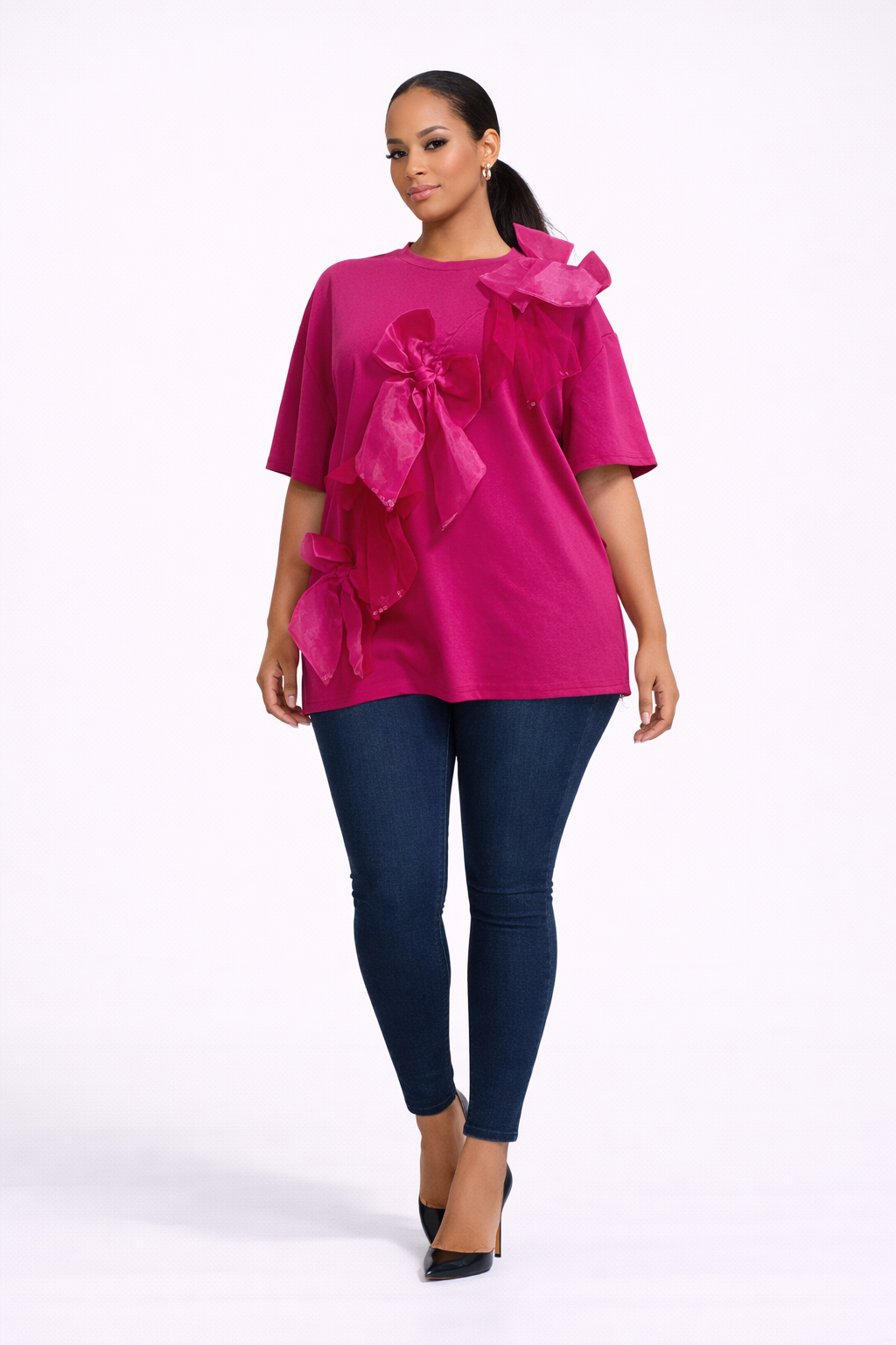 T-shirt Blanc Élégance  à manche courte  – Nœuds Roses en Organza