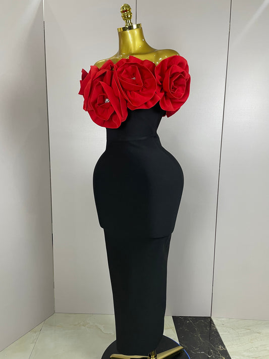 Robe Longue Ébène Glamour – Détails Dorés